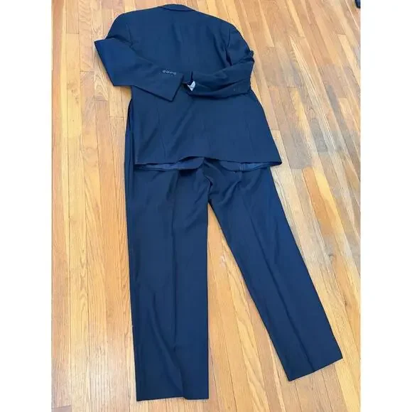 Calvin Klein 100% Wool Two-Piece Suit Set – Blazer 44L / Trousers 38L – Navy